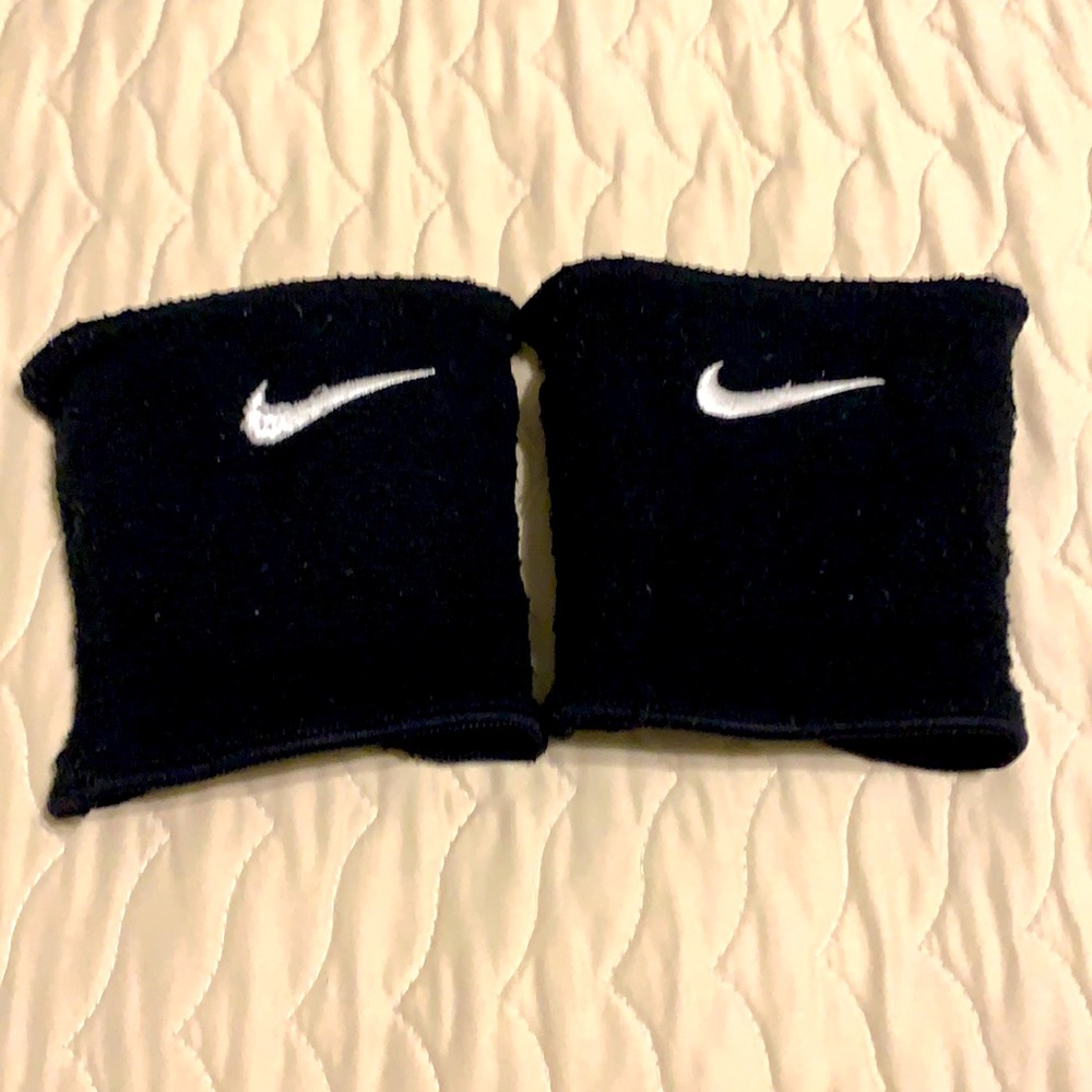 Nike volleyball knee pads. Black. Size Small.
